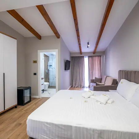 Golemi Lux Hotell
