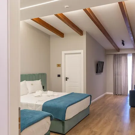 Golemi Lux