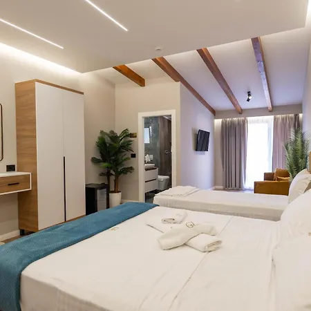 Golemi Lux Hotell