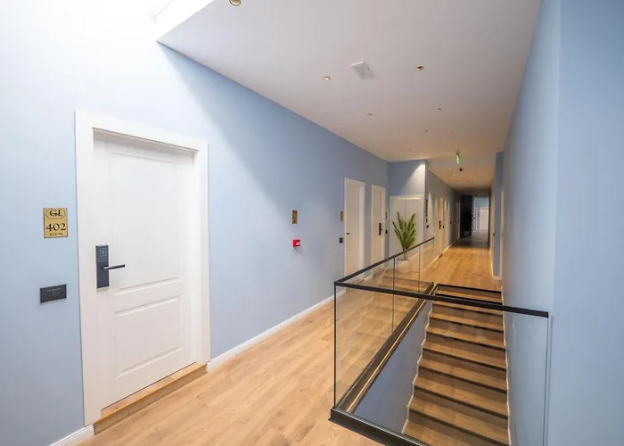 Golemi Lux غوليم