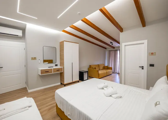 ホテル Golemi Lux ゴーレム