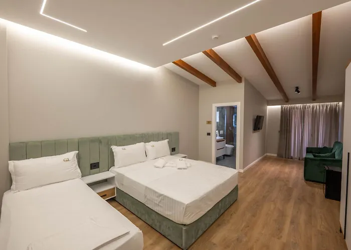 فندق Golemi Lux 4*