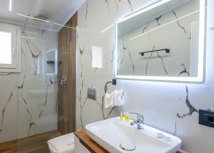 Golemi Lux 4* غوليم