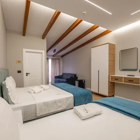 Golemi Lux Hotel 4*