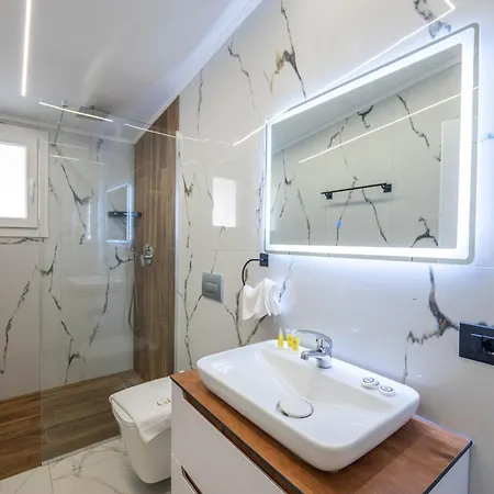 Golemi Lux 4* Golem (Tirana)