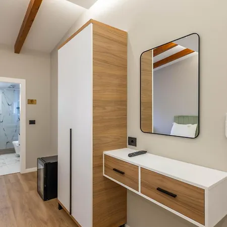 Golemi Lux 4* Golem (Tirana)