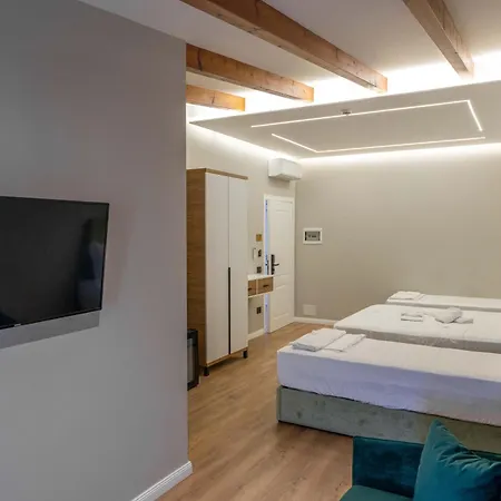 Golemi Lux Hotel 4*