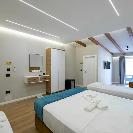 Golemi Lux 4*