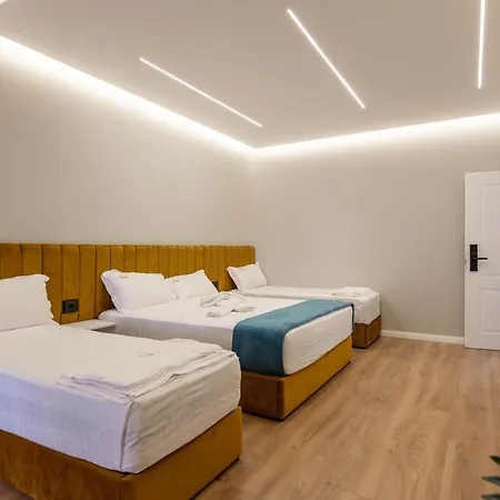 Golemi Lux Hotel 4*