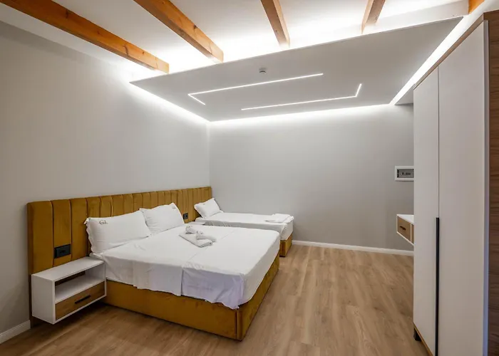Golemi Lux