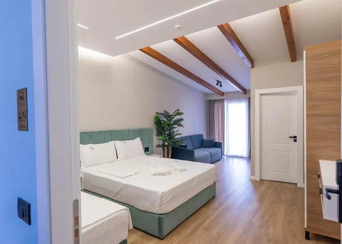 Golemi Lux Hotel 4*
