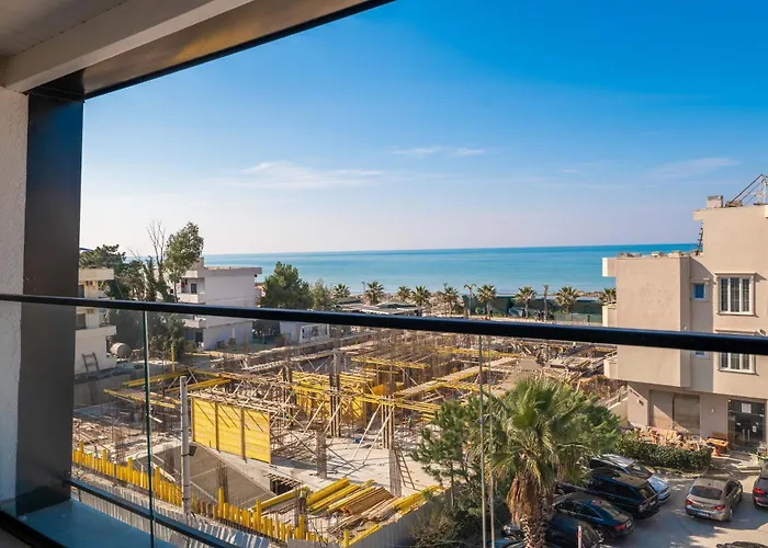 Golemi Lux Hotel