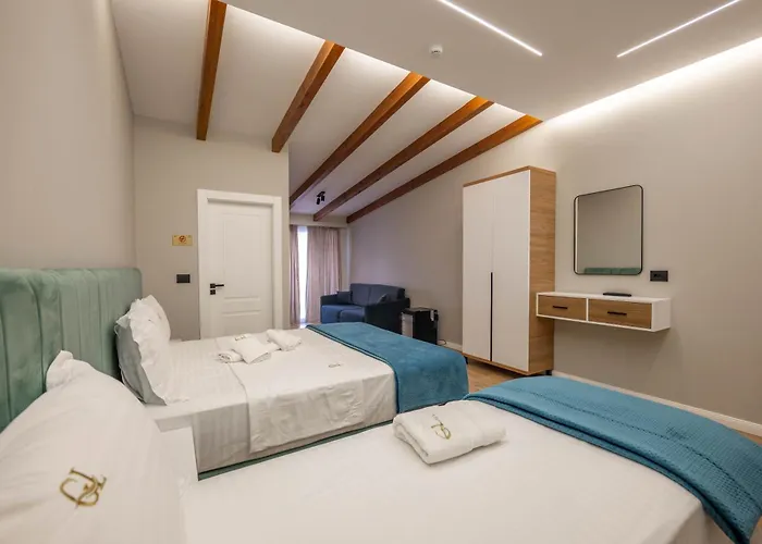 Golemi Lux Hotel 4*
