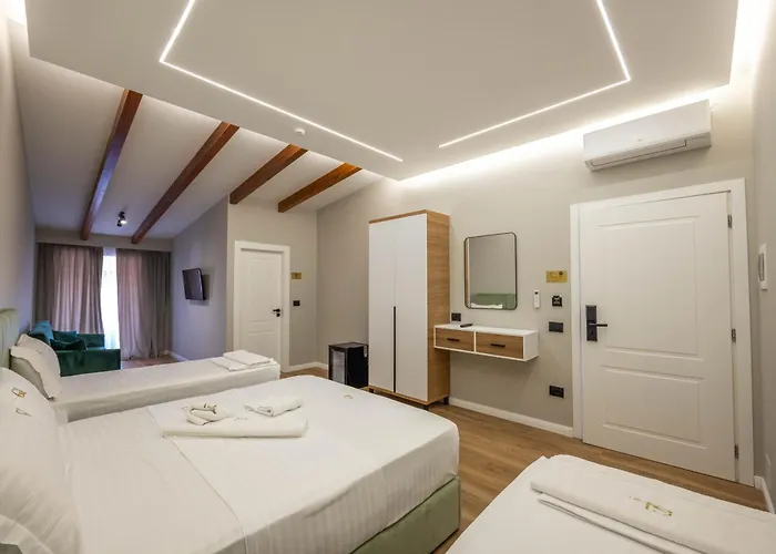 Golemi Lux