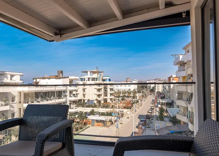 Hotel Golemi Lux 4*