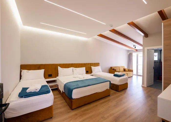 Golemi Lux Hotel